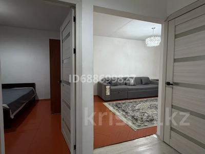 2-бөлмелі пәтер · 55 м² · 1/5 қабат, 15-й микрорайон, Жандосова 14, бағасы: 180 000 〒 в Шымкенте, Аль-Фарабийский р-н