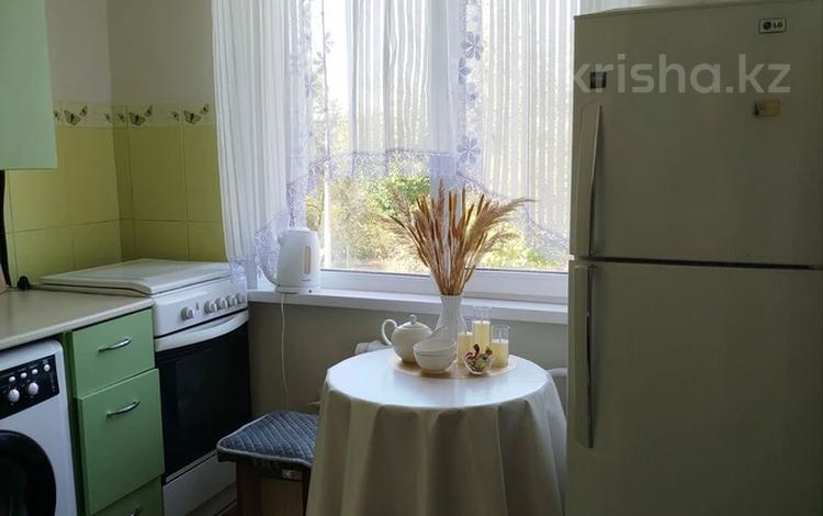 3-комнатная квартира · 60 м² · 3/4 этаж, Жандосова — Радостовца за 350 000 ₸ в Алматы, Бостандыкский р-н — фото 2