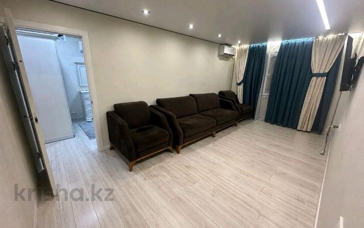 2-комнатная квартира · 50 м² · 1/4 этаж, мкр №8 — Абая проспект - Алтынсарина за 350 000 ₸ в Алматы, Ауэзовский р-н — фото 2