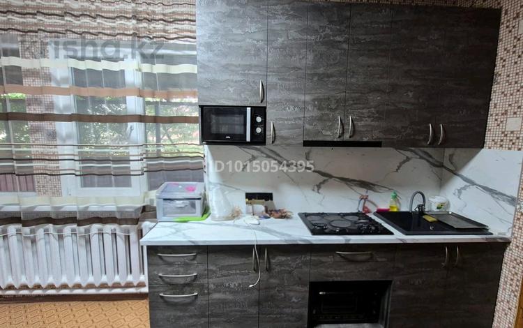 Отдельный дом · 4 комнаты · 85 м² · 12 сот., мкр Таусамалы, Нуршайыкова 90 — Жандосова Грозы за 120 млн ₸ в Алматы, Наурызбайский р-н — фото 2