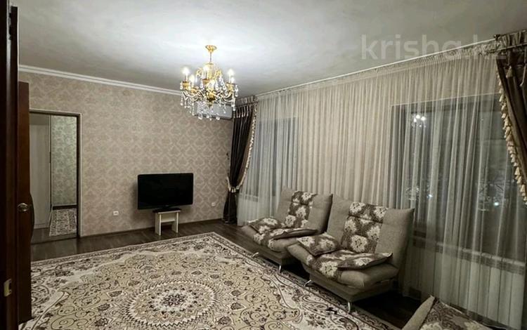 4-комнатная квартира · 100 м² · 3/5 этаж, улица Казыбек би — 8 школа за 300 000 ₸ в Шымкенте, Аль-Фарабийский р-н — фото 2