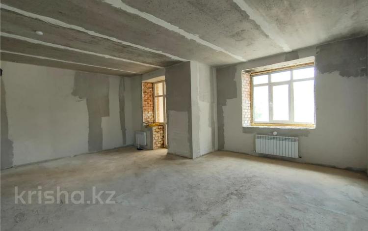 3-бөлмелі пәтер · 67.2 м² · 2/12 қабат, Юго-Восток ш/а., мкр Юго-Восток ул. Карбышева — рынок Арай, бағасы: 26.3 млн ₸ в Караганде, Казыбек би р-н — фото 2