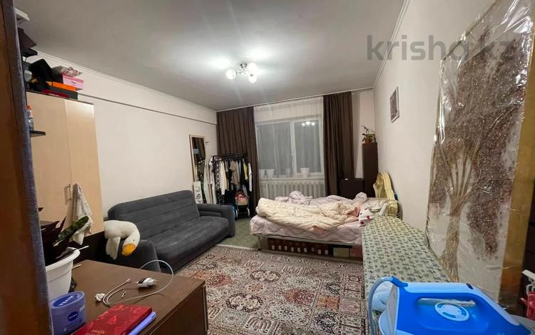 1-комнатная квартира · 39 м² · 1/5 этаж, мкр Аксай-1А — МОМЫШУЛЫ - ТОЛЕ БИ за 24 млн ₸ в Алматы, Ауэзовский р-н — фото 5