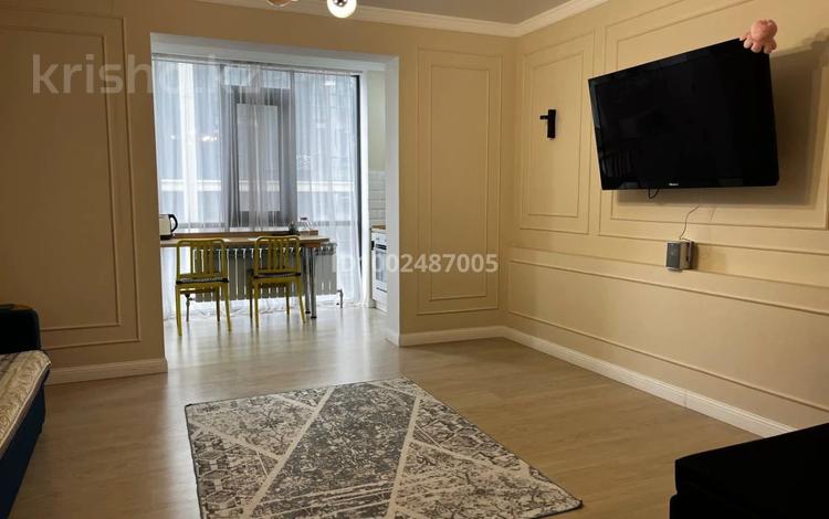 1-комнатная квартира · 35 м² · 9/17 этаж, Толе би 185А за 300 000 ₸ в Алматы, Алмалинский р-н — фото 5