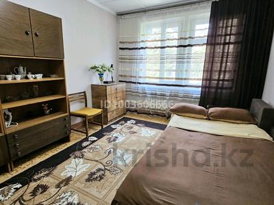 2-бөлмелі пәтер · 50 м² · 2/2 қабат, Шевченко 147Д — Манаса, бағасы: 18 000 ₸ в Алматы, Алмалинский р-н