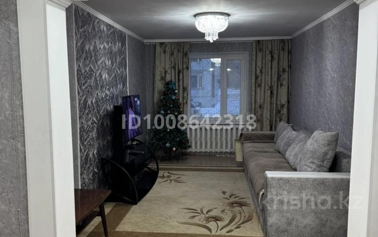 3-комнатная квартира · 64 м² · 1/5 этаж, Бобровка, Юность 79 за 22 млн 〒 в Семее — фото 2