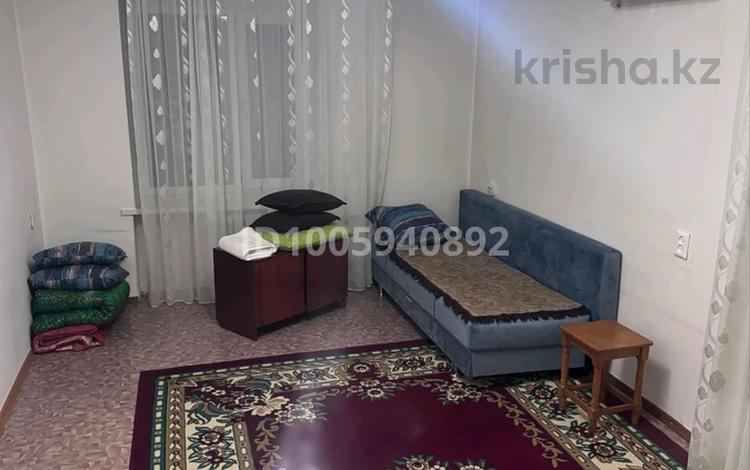 1-бөлмелі пәтер · 35 м² · 2/5 қабат, мкр 5 24 — ЕСЕТ БАТЫРА, бағасы: 120 000 ₸ в Актобе — фото 2