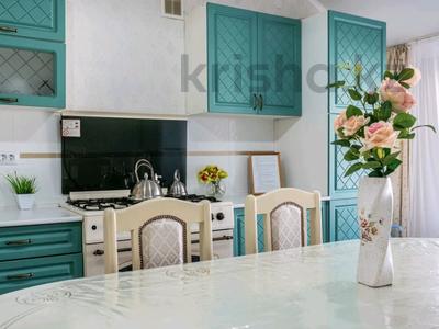 2-комнатная квартира · 50 м² · 13/16 этаж, мкр Строитель, Сырым Датова 32/2 — Строитель за 18 000 ₸ в Уральске
