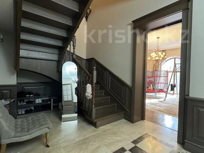 5-комнатная квартира · 300 м² · 5/6 этаж, Кажымукана 37 за 2 млн 〒 в Алматы, Медеуский р-н