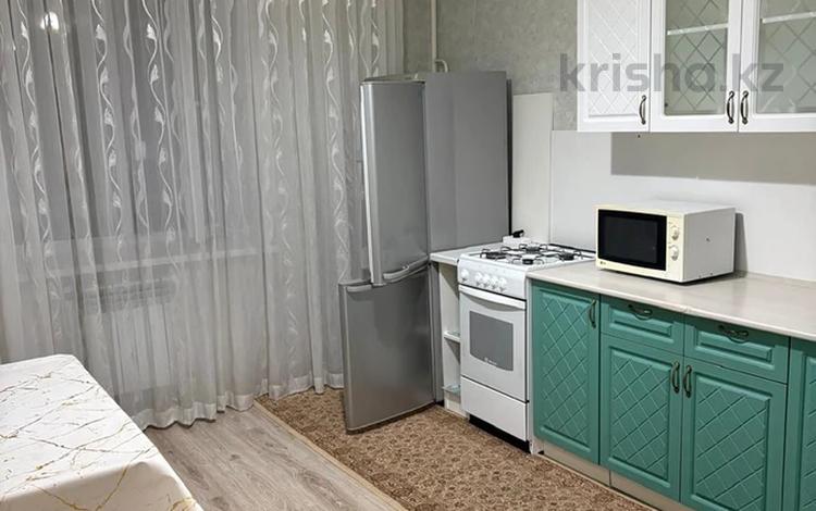 1-комнатная квартира · 42 м² · 4/9 этаж, Микрорайон Береке 53 за 160 000 ₸ в Костанае — фото 2