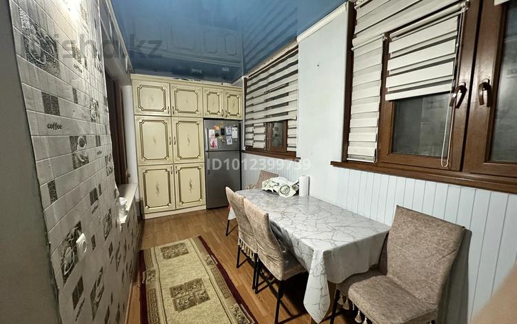 2-бөлмелі пәтер · 48 м² · 4/5 қабат, Гамалея 1 дом 16 кв — Аскарова 271, бағасы: 100 000 ₸ в Таразе — фото 2