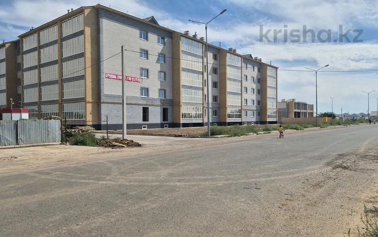 2-комнатная квартира · 74 м² · 1/5 этаж, мкр. Зачаганск пгт, мкр. Акжайык 24 — реабилитационный абилитационный центр Акжайык и 52 школа за ~ 20.7 млн ₸ в Уральске — фото 2