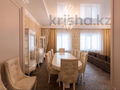 8-комнатная квартира, 365 м², 2/7 этаж, проспект Кабанбай батыра 13 за 360 млн 〒 в Астане, Есильский р-н