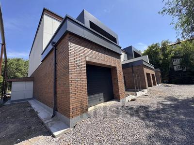 5-комнатная квартира · 235 м² · 1/2 этаж, мкр Михайловка , Сейфуллина за 104.9 млн ₸ в Караганде, Казыбек би р-н