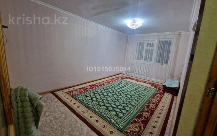 4-комнатная квартира · 72.4 м² · 1/4 этаж, 1 микрорайон 37 за 10 млн ₸ в Жанаозен — фото 2