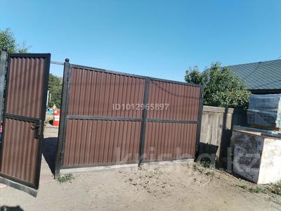 Жеке үй · 2 бөлме · 60 м² · 6 сот., 2-я Амбулаторная 10 — Силикатного, бағасы: 10.5 млн ₸ в Семее