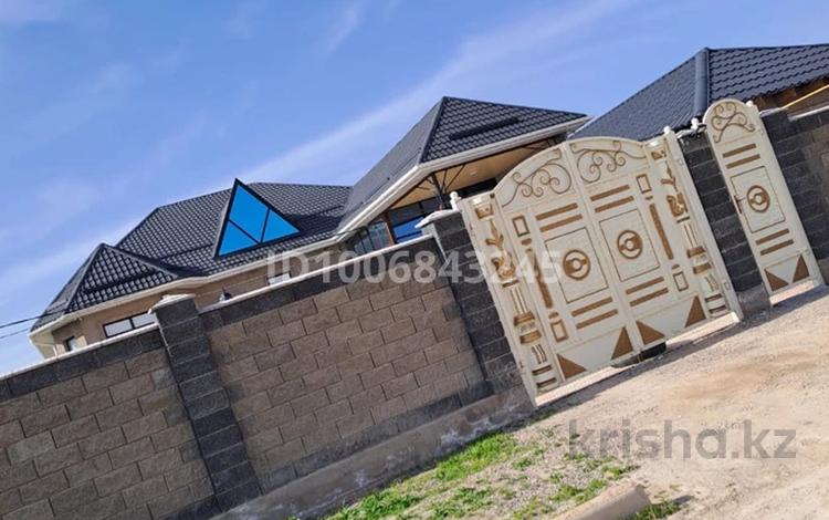 Отдельный дом · 6 комнат · 400 м² · 8 сот., мкр Улы Дала 214 — Кожыков 73 за 72 млн 〒 в Таразе — фото 2