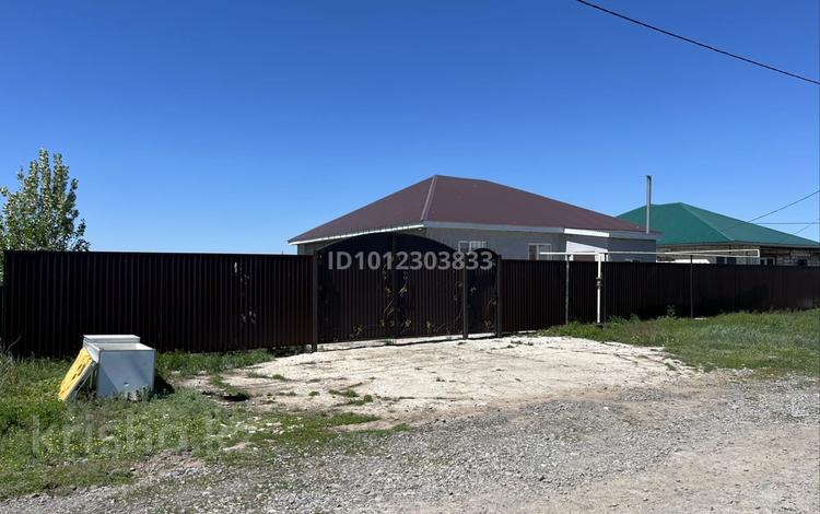 Жеке үй · 4 бөлме · 140 м² · 10 жүзд., Құрашасай 17 — Детский сад Әуесқой, бағасы: 22 млн ₸ в Актобе, Курашасай — фото 2