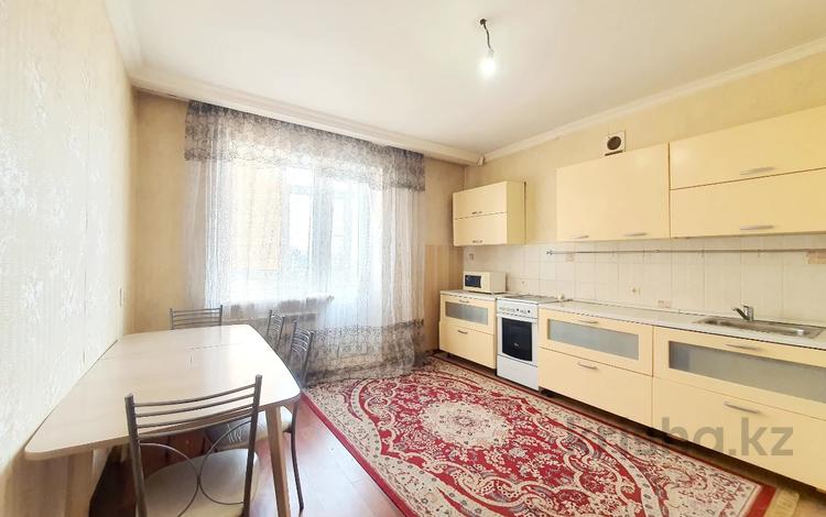 2-комнатная квартира, 75 м², 8/10 этаж помесячно, Момышулы 4 — Тауелсыздык