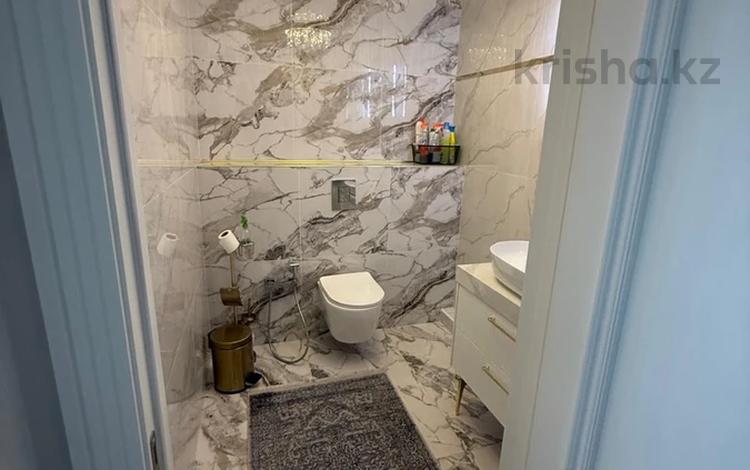 5-бөлмелі пәтер · 150 м² · 8/21 қабат, Сейфуллина 574/1 к3, бағасы: 199 млн ₸ в Алматы, Бостандыкский р-н — фото 9