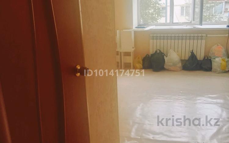 1-бөлмелі пәтер · 20 м² · 2/4 қабат, Шанхай ш/а., Металлургов 5, бағасы: 3.2 млн ₸ в Актобе, мкр Шанхай — фото 2