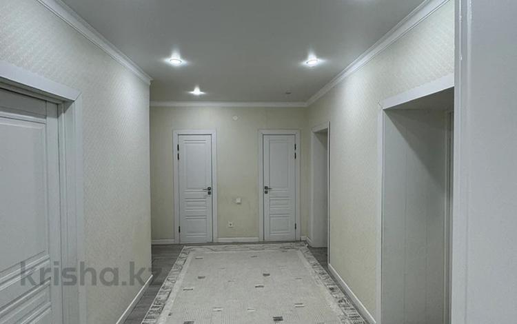 3-комнатная квартира · 100 м² · 2/9 этаж, мкр. Алтын орда 25Г за 37.2 млн ₸ в Актобе — фото 2