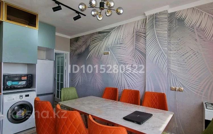 2-комнатная квартира · 64 м² · 9/9 этаж, мкр Туран-2 38А за 200 000 ₸ в Шымкенте, Каратауский р-н — фото 2