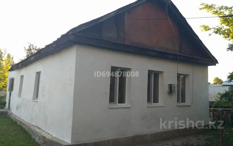 Отдельный дом · 3 комнаты · 75.5 м² · 7.5 сот., Оразбекова за 6.5 млн ₸ в Карабулаке — фото 2