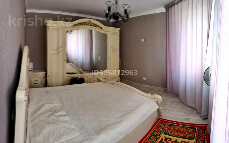 2-комнатная квартира · 77.1 м² · 8/9 этаж, мкр. Алмагуль, Алмагуль 4 за 23 млн ₸ в Атырау — фото 2