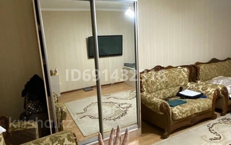 2 бөлме · 80 м² · 4/15 қабат, Тауелсиздик 34/1 34/1 — Момышулы, бағасы: 40 000 ₸ в Астане, р-н Байконур — фото 2