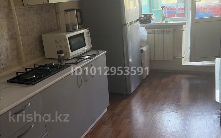 2-бөлмелі пәтер · 54 м² · 2/5 қабат, мкр Тастак-3, Тургут Озала, бағасы: 38 млн ₸ в Алматы, Алмалинский р-н — фото 2