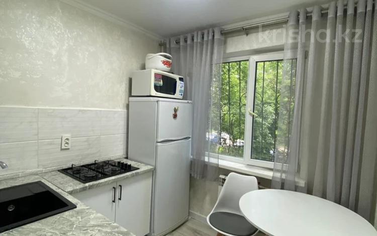 2-комнатная квартира, 46.2 м², 2/4 этаж помесячно, мкр №8 5