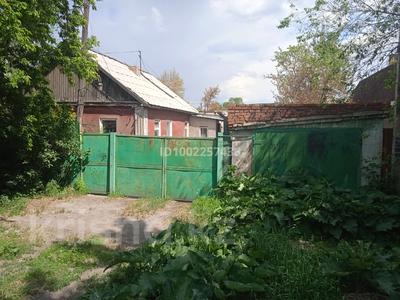 Продажа домов и дачи в Карагандинской обл.: Отдельный дом · 5 комнат · 91.8 м² · 8 сот., мкр Городской Аэропорт, ул. Камская 25 — По главной улице между Кондитерской и ХМК за 21.5 млн 〒 Отдельный дом · 5 комнат · 91.8 м² · 8 сот., мкр Городской Аэропорт, ул. Камская 25 — По главной улице между Кондитерской и ХМК за 21.5 млн 〒 в Караганде, Казыбек би р-н