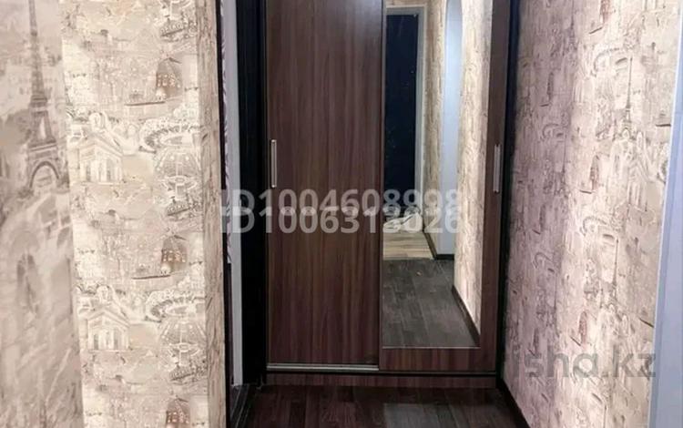 3-бөлмелі пәтер · 65 м² · 4/5 қабат, Аскарова 227, бағасы: 15.5 млн ₸ в Таразе — фото 2