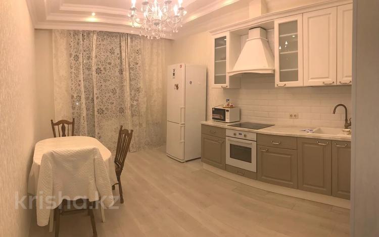 2-бөлмелі пәтер, 95 м², 7/7 қабат ай сайын, Орынбор 23, бағасы: 300 000 〒 в Астане, Есильский р-н — фото 2