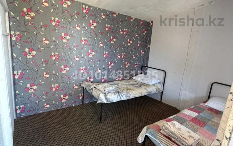 Дом · 1 комната · 10 м², Кенесары 68а за 5 000 ₸ в Бурабае — фото 12