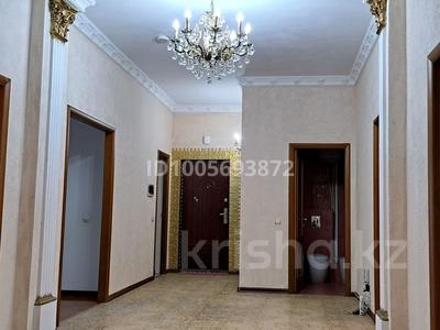 4-бөлмелі пәтер · 170 м² · 8/8 қабат, Туран 19/1, бағасы: 700 000 ₸ в Астане, Нура р-н