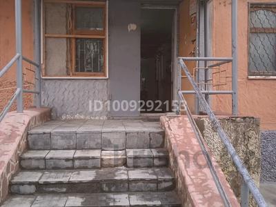 Дүкендер мен бутиктер · 62 м², бағасы: 17 млн 〒 в Таразе, мкр Акбулак