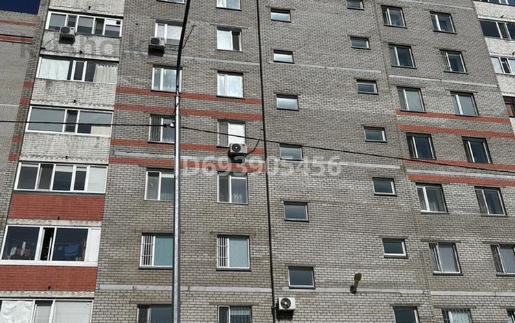 1-комнатная квартира, 52 м², 4/10 этаж, ткачева 10 за 24.2 млн 〒 в Павлодаре — фото 2