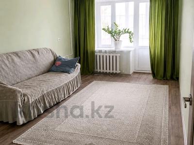 2-бөлмелі пәтер · 50 м² · 3/5 қабат, Алии Молдагуловой — Универмаг, бағасы: 19 млн ₸ в Уральске, мкр Школьник