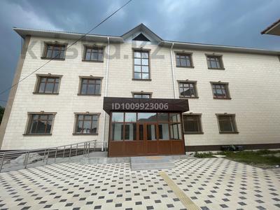 Кеңселер, білім орталықтары, кабинеттер және жұмыс орындары · 850 м², бағасы: ~ 3.6 млн ₸ в Шымкенте, Абайский р-н