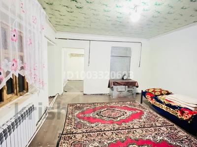 2-комнатная квартира · 6.5 м², Нахипов — Комунизм за 70 000 〒 в Туркестане
