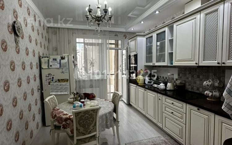 3-бөлмелі пәтер · 101.4 м² · 8/15 қабат, Туркестан 10 — Ботанический сад, бағасы: 66 млн ₸ в Астане, Есильский р-н — фото 2