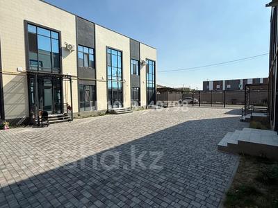 4-комнатная квартира · 160 м², Домалак ана 376 — Район Атакент за 60 млн ₸ в Таразе