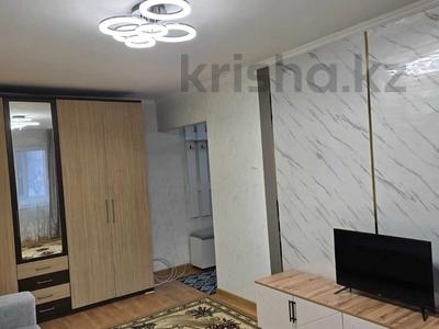 1-комнатная квартира · 33 м² · 2/5 этаж, мкр Тастак-2, Тлендиева 18 за 26.5 млн ₸ в Алматы, Алмалинский р-н