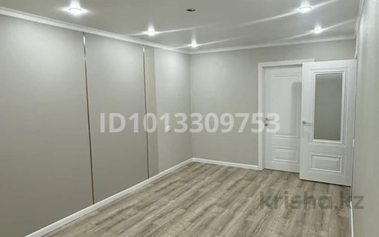2-комнатная квартира · 46 м² · 2/5 этаж, мкр Юго-Восток, Язева 3 за 180 000 ₸ в Караганде, Казыбек би р-н — фото 2