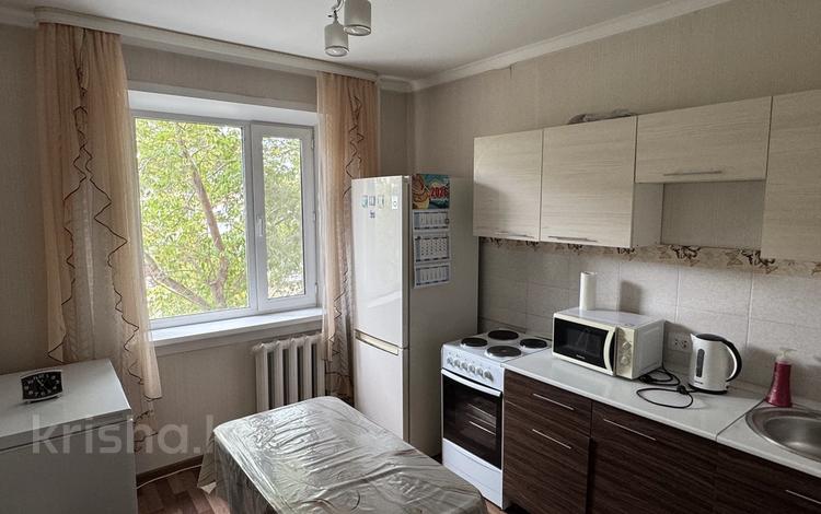 1-комнатная квартира · 42 м² · 2/9 этаж, мкр Юго-Восток, Мкр Гульдер 2 15 — Таттимбета 15 район Норма, 101 школа за 20 млн ₸ в Караганде, Казыбек би р-н — фото 2
