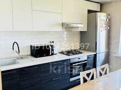 4-бөлмелі пәтер · 87 м² · 5/5 қабат, Водник 2 3, бағасы: 35 млн ₸ в Боралдае (Бурундай), мкр Водник-2