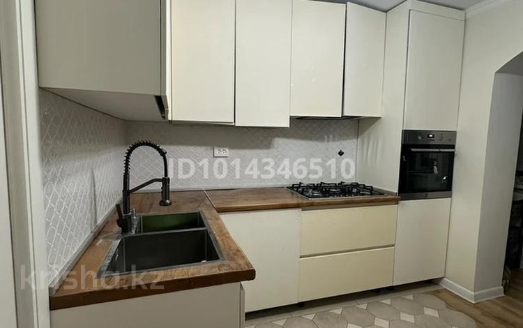 4-комнатная квартира · 100 м² · 6/6 этаж, мкр 8 60/3 — Абилкаир-хана за 24.5 млн ₸ в Актобе — фото 2