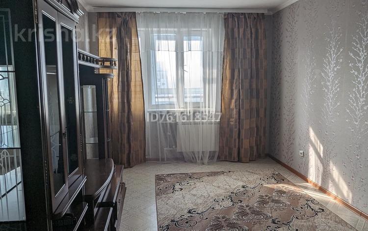 2-комнатная квартира · 61 м² · 8/10 этаж, мкр Акбулак 35 — Рыскулова Момышулы за 230 000 ₸ в Алматы, Алатауский р-н — фото 2